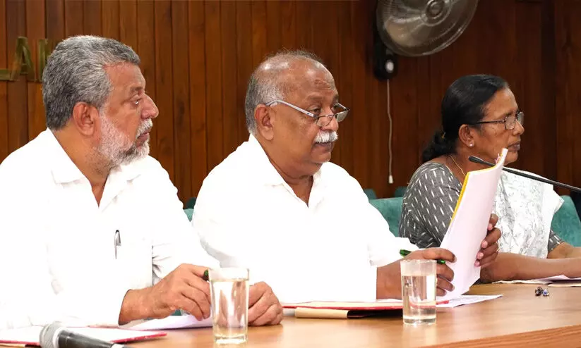 ന്യൂനപക്ഷ കമ്മിഷന് സിറ്റിങ്: നാല് പരാതികള് തീര്പ്പാക്കി ന്യൂനപക്ഷ കമ്മിഷന് സിറ്റിങ്: നാല് പരാതികള് തീര്പ്പാക്കി