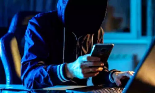 ഹാ​ക്ക​ര്‍ക്കെ​തി​രെ​യു​ള്ള കു​റ്റ​ങ്ങ​ൾ കോ​ട​തി ത​ള്ളി