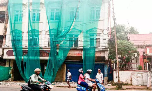 രാ​ജ​ധാ​നി കെ​ട്ടി​ട​ത്തി​ലെ അനധികൃത നിർമിതികൾ പൊളിച്ചുനീക്കിയില്ല; കൗൺസിൽ തീരുമാനം പ്രഹസനമായി