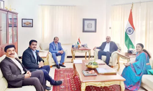 ഇ​ന്ത്യ​ൻ അം​ബാ​സ​ഡ​റു​മാ​യി കൂ​ടി​ക്കാ​ഴ്ച ന​ട​ത്തി