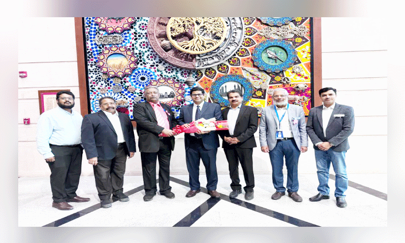 കാ​ൻ​സ​ർ കെ​യ​ർ ഗ്രൂ​പ് ഭാ​ര​വാ​ഹി​ക​ൾ ഇ​ന്ത്യ​ൻ അം​ബാ​സ​ഡ​റു​മാ​യി കൂ​ടി​ക്കാ​ഴ്ച ന​ട​ത്തി