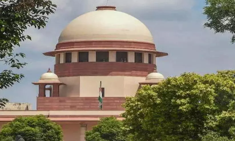 മണിപ്പൂർ ഹൈകോടതി ചീഫ് ജസ്റ്റിസിനെ കൽക്കട്ടയിലേക്ക് സ്ഥലം മാറ്റാൻ കൊളീജിയം