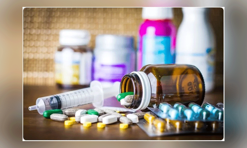 മയക്കുമരുന്ന് ഗുളികകളുമായി യാത്രക്കാരൻ പിടിയിൽ മയക്കുമരുന്ന് ഗുളികകളുമായി യാത്രക്കാരൻ പിടിയിൽ