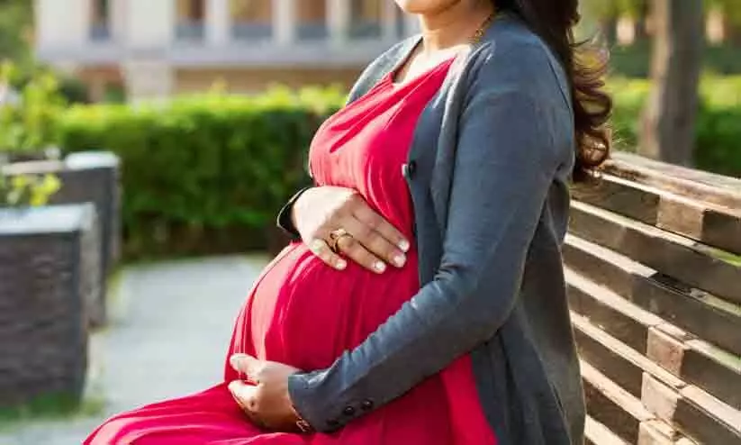 ‘ഒരു കുഞ്ഞിനെ കോടതി എങ്ങിനെയാണ് മരണത്തിലേക്ക് തള്ളിവിടുക?’ - ​ഗർഭം ഒഴിവാക്കാനുള്ള ഹരജിയിൽ സുപ്രീംകോടതി