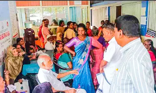 ഡോക്ടര്‍മാര്‍ മൂന്നുണ്ടെങ്കിലും ചികിത്സകിട്ടാതെ രോഗികള്‍