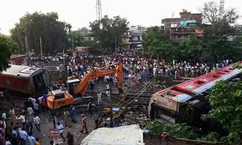 ബിഹാർ ട്രെയിൻ അപകടം: കാരണം പാളത്തിലെ പ്രശ്നമെന്ന് റിപ്പോർട്ട്