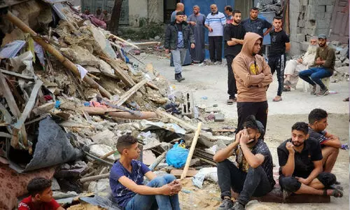 ഗസ്സയിൽ യുദ്ധക്കുറ്റം തുടർന്ന് ഇസ്രായേൽ