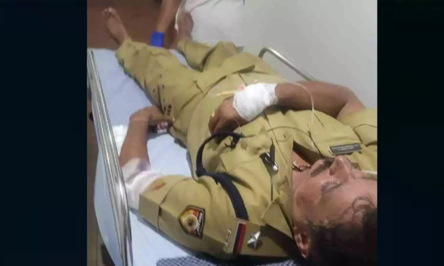 റിട്ട.എസ്​.ഐ മദ്യപിച്ച്​ ബഹളംവെച്ചു​; എ.എസ്​.ഐയെ​ കുത്തി, രണ്ട്​ പൊലീസുകാരെ അടിച്ചു