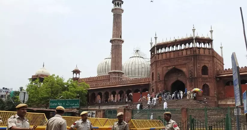 ഇസ്രായേൽ-ഹമാസ് സംഘർഷം: ഡൽഹി ജുമാമസ്ജിദ് മേഖലയിൽ പട്രോളിംഗ് ശക്തമാക്കി പോലീസ് ഇസ്രായേൽ-ഹമാസ് സംഘർഷം: ഡൽഹി ജുമാമസ്ജിദ് മേഖലയിൽ പട്രോളിംഗ് ശക്തമാക്കി പോലീസ്