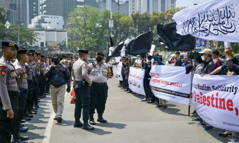 ലോകമെങ്ങും ഫലസ്തീൻ ഐക്യദാർഢ്യം ലോകമെങ്ങും ഫലസ്തീൻ ഐക്യദാർഢ്യം