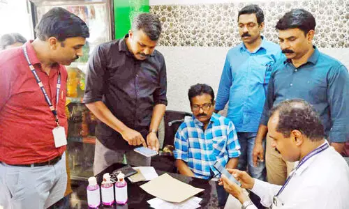 Clerk vigilance while taking bribe