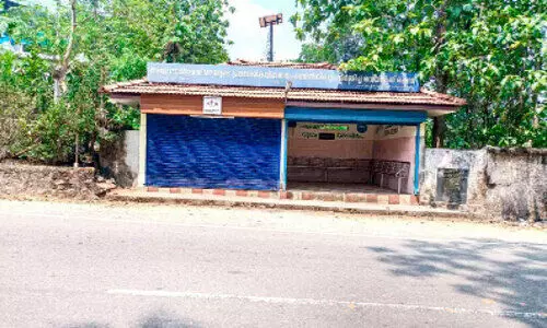 രണ്ടു ലക്ഷം രൂപ മുടക്കിയ കുടുംബശ്രീ സംരംഭം അടച്ചുപൂട്ടലിലേക്ക്