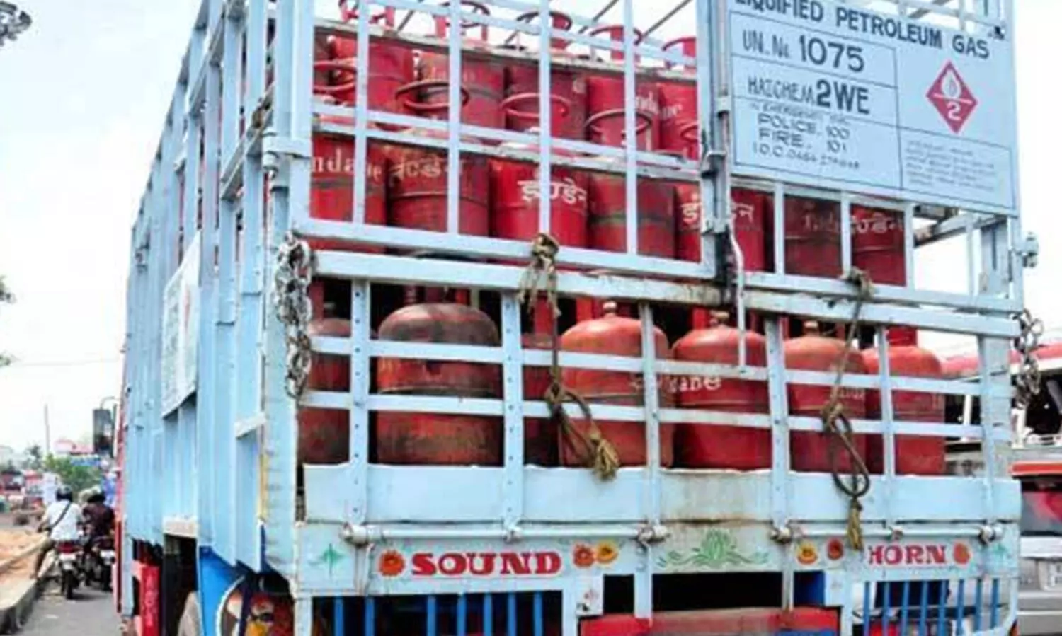 ട്രക്ക് ഡ്രൈവർമാർ സമരത്തിലേക്ക്; പാചകവാതക വിതരണം പ്രതിസന്ധിയിലാകും