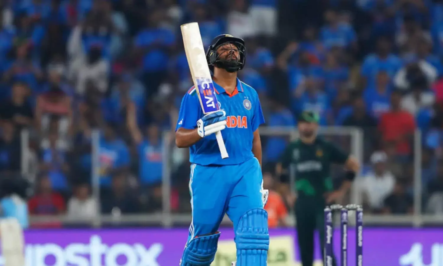 ഇത് റെക്കോഡ് മാൻ! രോഹിത്തിന് ഏകദിനത്തിൽ 300 സിക്സ്; ആദ്യ ഇന്ത്യൻ താരം