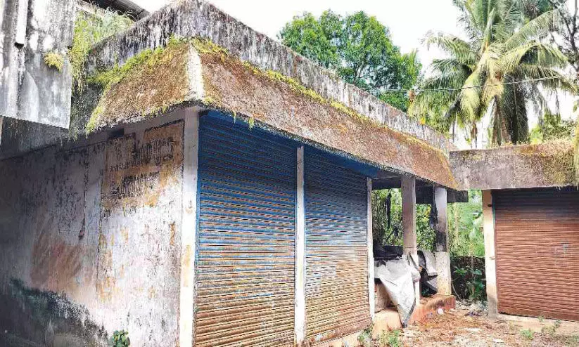 ‘എടക്കളം മാർക്കറ്റ് കെട്ടിടം നവീകരിച്ച് ജനോപകാര കേന്ദ്രമാക്കണം’ ‘എടക്കളം മാർക്കറ്റ് കെട്ടിടം നവീകരിച്ച് ജനോപകാര കേന്ദ്രമാക്കണം’