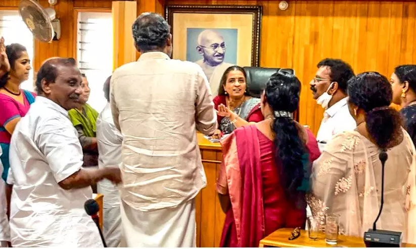 നഗരസഭയിലെ ആക്രി മോഷണ കേസ്; പ്രതിക്ക് ജാമ്യം ലഭിച്ചതിൽ പ്രതിപക്ഷ പ്രതിഷേധം