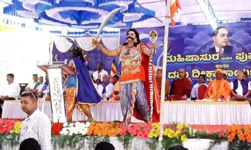 ക​ന​ത്ത സു​ര​ക്ഷ​യി​ൽ മ​ഹി​ഷ ദ​സ​റ ആ​ഘോ​ഷി​ച്ചു