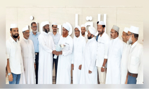 മ​ർ​ക​സ് വൈ​സ് ചാ​ൻ​സ​ല​ർ ഡോ. ​ഹു​സൈ​ൻ സ​ഖാ​ഫി ചു​ള്ളി​ക്കോ​ട് ബ​ഹ്റൈ​നി​ൽ