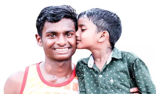 ജില്ലാ സ്കൂൾ കായികമേള; ആ​ദി​ലി​ന്​ കു​ഞ്ഞ​നു​ജ​ന്‍റെ വി​ജ​യ​മു​ത്തം