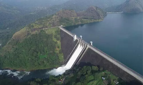ഡാം അടച്ചപ്പോൾ ആശ്വാസമായി ബോട്ട്​