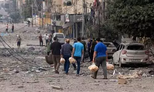 പ​ലാ​യ​നം​ ചെ​യ്തവർ റ​ഫ അ​തി​ർ​ത്തി​യി​ൽ