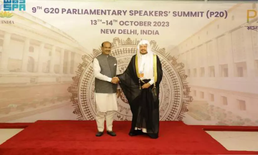 ജി20 പാർലമെൻറ് തലവന്മാരുടെ ഉച്ചകോടി: സൗദി ശൂറാ കൗൺസിൽ സ്പീക്കറും സംഘവും ന്യൂഡൽഹിയിൽ ജി20 പാർലമെൻറ് തലവന്മാരുടെ ഉച്ചകോടി: സൗദി ശൂറാ കൗൺസിൽ സ്പീക്കറും സംഘവും ന്യൂഡൽഹിയിൽ