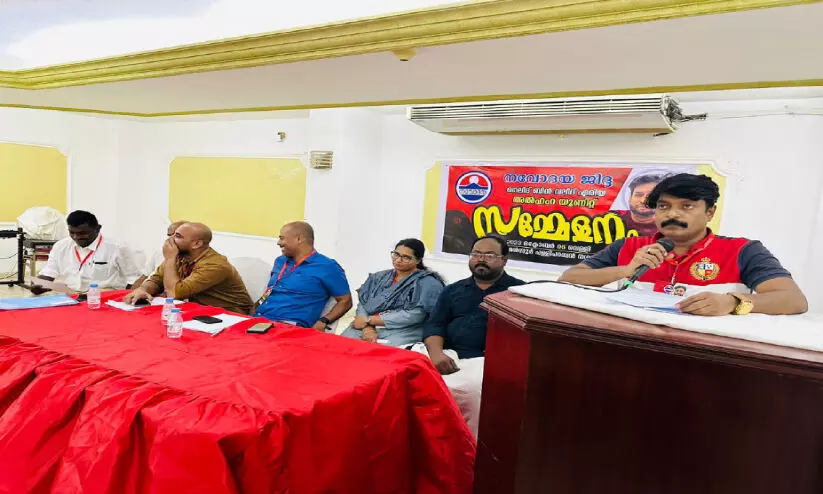 മാ​ധ്യ​മ​ങ്ങ​ളെ​യും മാ​ധ്യ​മ പ്ര​വ​ർ​ത്ത​ക​രെ​യും വേ​ട്ട​യാ​ടു​ന്ന​ത് അ​വ​സാ​നി​പ്പി​ക്ക​ണം -ന​വോ​ദ​യ സ​മ്മേ​ള​നം