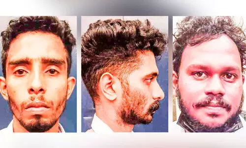 വീ​ടു ക​യ​റി ആ​ക്ര​മ​ണം ന​ട​ത്തി​യ സം​ഭ​വ​ത്തി​ൽ മൂ​ന്നു​പേ​ർ അ​റ​സ്റ്റി​ൽ