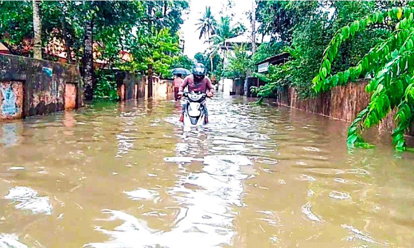 കനത്ത മഴയിൽ കായംകുളം മുങ്ങി