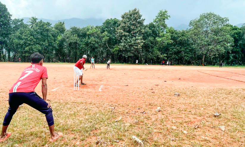 കളിക്കളമില്ല; കുടയത്തൂർ പഞ്ചായത്തിലെ കേരളോത്സവം അറക്കുളത്ത് കളിക്കളമില്ല; കുടയത്തൂർ പഞ്ചായത്തിലെ കേരളോത്സവം അറക്കുളത്ത്