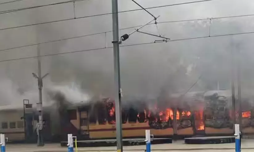 MAHARASHTRA TRAIN FIRE MAHARASHTRA TRAIN FIRE