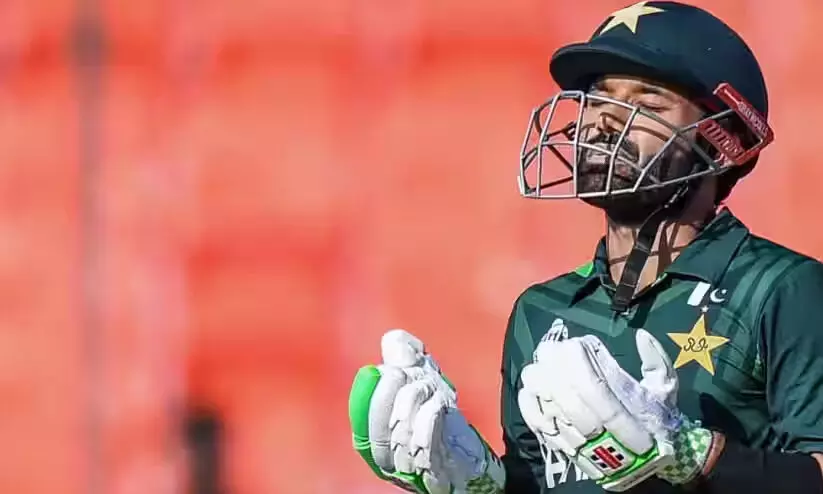 കളിക്കിടെ മൈതാനത്ത് നമസ്കരിച്ച റിസ്‌വാനെതിരെ ഐ.സി.സിക്ക് പരാതി