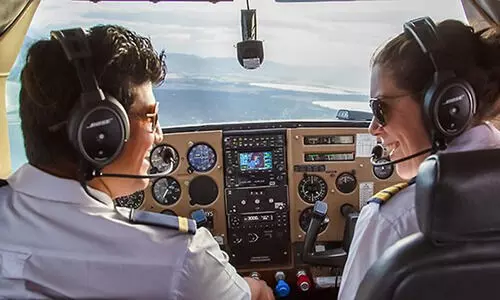 കൊമേഴ്സ്യൽ പൈലറ്റ് ലൈസൻസുകൾ ഇനിമുതൽ 10 വർഷത്തേക്ക്; വിമാന ചട്ടങ്ങളിൽ ഭേദഗതി വരുത്തി സർക്കാർ