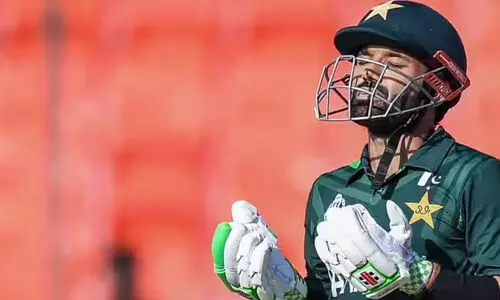 കളിക്കിടെ മൈതാനത്ത് നമസ്കരിച്ച റിസ്‌വാനെതിരെ ഐ.സി.സിക്ക് പരാതി