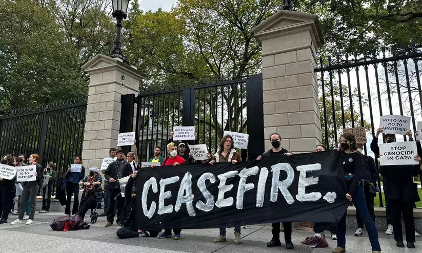 ഗസ്സ: വെടിനിർത്തലിന് ബൈഡൻ ഇടപെടണം; വൈറ്റ് ഹൗസ് ഗേറ്റുകൾ ഉപരോധിച്ച ജൂത പ്രതിഷേധക്കാർ അറസ്റ്റിൽ ഗസ്സ: വെടിനിർത്തലിന് ബൈഡൻ ഇടപെടണം; വൈറ്റ് ഹൗസ് ഗേറ്റുകൾ ഉപരോധിച്ച ജൂത പ്രതിഷേധക്കാർ അറസ്റ്റിൽ