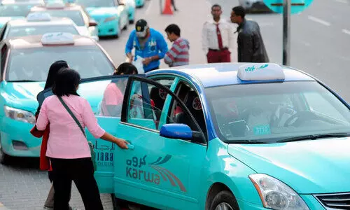 അ​ന​ധി​കൃ​ത ടാ​ക്സി​ക​ൾ​ക്കെ​തി​രെ മു​ന്ന​റി​യി​പ്പു​മാ​യി മ​ന്ത്രാ​ല​യം