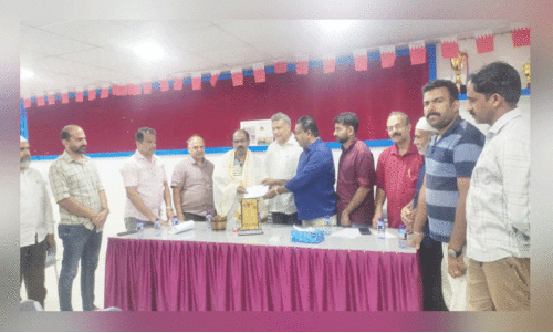 27 വ​ർ​ഷ​ത്തെ പ്ര​വാ​സം; ഡേ​വി​ഡ് ക്രോ​സ് ഫെ​ർ​ണാ​ണ്ട​സി​ന് എം.​സി.​എം.​എ യാ​ത്ര​യ​യ​പ്പ് ന​ൽ​കി