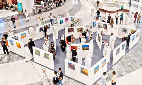 അ​ൽ അ​സി​മ മാ​ളി​ൽ ന​ട​ക്കു​ന്ന ‘നൂ​ർ-5’ ഫോ​ട്ടോ പ്ര​ദ​ർ​ശ​നം