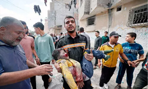 മണ്ണടിഞ്ഞ് 1000 കുഞ്ഞുങ്ങൾ: പ​ക​ർ​ച്ച​വ്യാ​ധി​യും കു​ട്ടി​ക​ളി​ൽ നി​ർ​ജ​ലീ​ക​ര​ണ​വും; ഗ​സ്സ മ​ഹാ​ദു​ര​ന്ത​ത്തി​ന്റെ വ​ക്കി​ൽ