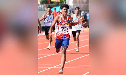 സ്കൂ​ൾ കാ​യി​കോ​ത്സ​വ​ത്തി​ൽ   പാ​ല​ക്കാ​ട​ൻ പ​ട​പ്പു​റ​പ്പാ​ട്