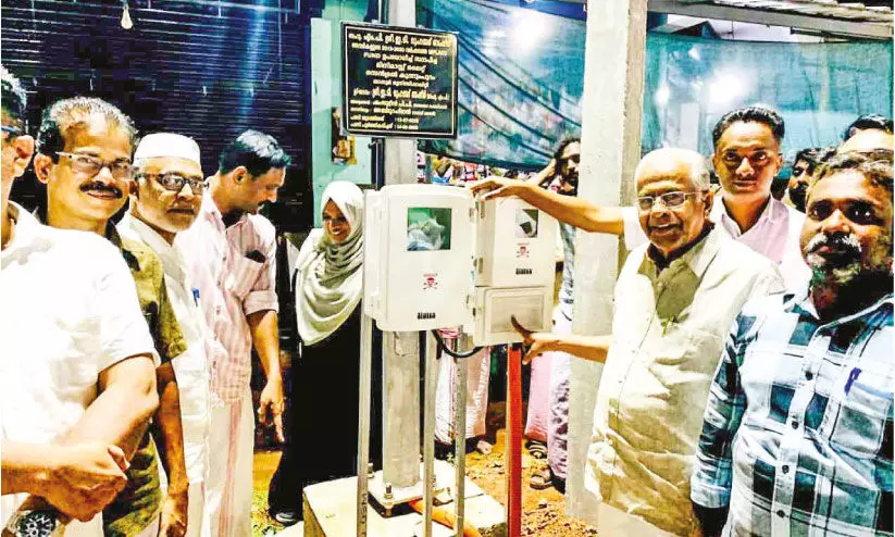 താനൂർ നഗരസഭയിൽ 16 ഇടങ്ങളിൽ മിനിമാസ്റ്റ് ലൈറ്റുകൾ മിഴിതുറന്നു താനൂർ നഗരസഭയിൽ 16 ഇടങ്ങളിൽ മിനിമാസ്റ്റ് ലൈറ്റുകൾ മിഴിതുറന്നു