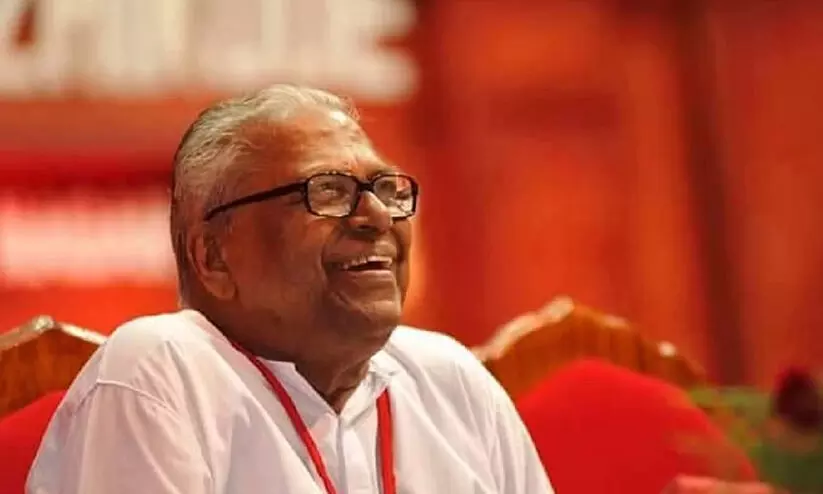 ക​ര​ളു​റ​പ്പി​ന്‍റെ ക​ട​ലി​ര​മ്പം