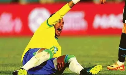 പരിക്ക് ഗുരുതരം, നെയ്മറിന് ശസ്ത്രക്രിയ വേണ്ടിവരും; ഇന്ത്യൻ ആരാധകരുടെ കാത്തിരിപ്പ് വിഫലം