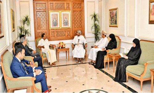 മ​ന്ത്രി വി. ​മു​ര​ളീ​ധ​രന്​​ ഊ​ഷ്മ​ള വ​ര​വേ​ൽ​പ്പ്