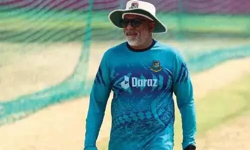 ഇന്ത്യയുടെ ടോപ് ഓർഡർ തകർത്തടിക്കുകയാണ്; ഈ കളി  ഭയപ്പെടുത്തുന്നുവെന്ന് ബംഗ്ലാദേശ് ക്രിക്കറ്റ് കോച്ച്