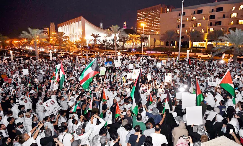 നിരുപാധികം ഫലസ്തീനൊപ്പം: ഇ​സ്രാ​യേ​ലി​നെ​തി​രെ പ്ര​തി​ഷേ​ധം, ഫ​ല​സ്തീ​ന് പി​ന്തു​ണ