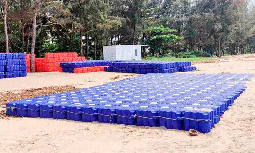 ഒഴുകിനടക്കാം തിരമാലകൾക്കൊപ്പം; കുഴിപ്പിള്ളിയിൽ ഫ്ലോട്ടിങ് ബ്രിഡ്ജ് ഒരുങ്ങുന്നു