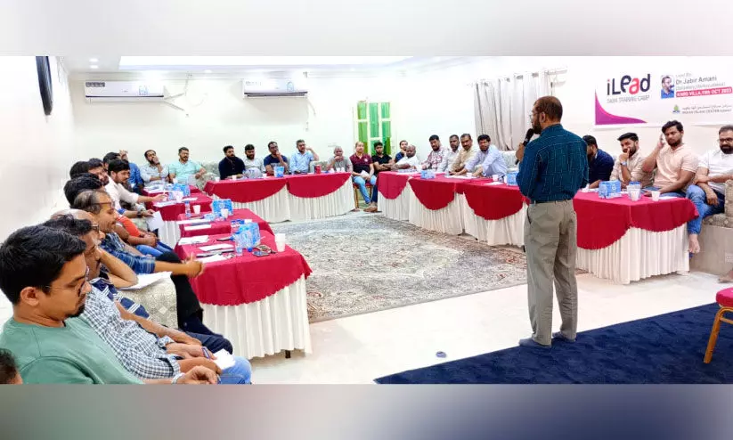 ഐ.ഐ.സി ദഅ്വ ട്രെയിനിങ്ങിൽ ഡോ. ജാബിർ അമാനി ക്ലാസെടുക്കുന്നു ഐ.ഐ.സി ദഅ്വ ട്രെയിനിങ്ങിൽ ഡോ. ജാബിർ അമാനി ക്ലാസെടുക്കുന്നു