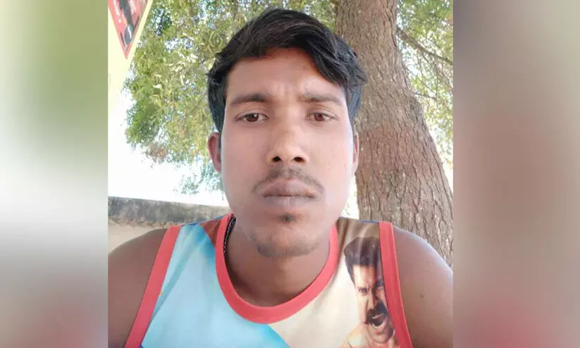 അസം സ്വദേശിയെ തോട്ടിൽ മരിച്ച നിലയിൽ കണ്ടെത്തി