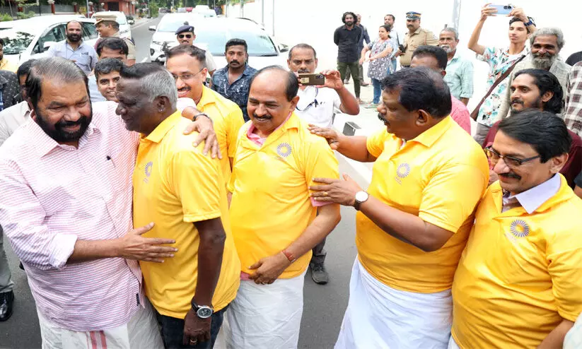 ലോകം മുഴുവന് കേരളീയമെത്തിക്കാന് ലോക കേരളസഭ ലോകം മുഴുവന് കേരളീയമെത്തിക്കാന് ലോക കേരളസഭ